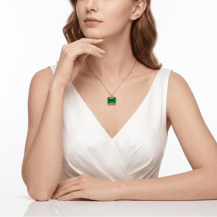 Emerald Luxe Golden Necklace - Gem Vivi