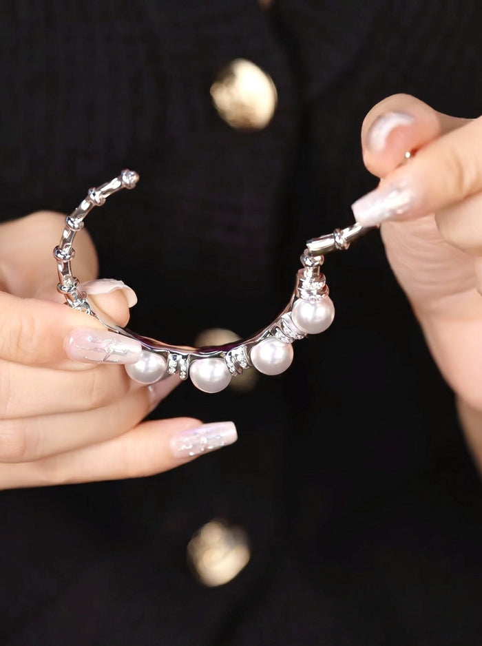 Radiant Pearl Bangle Bracelet - Gem Vivi