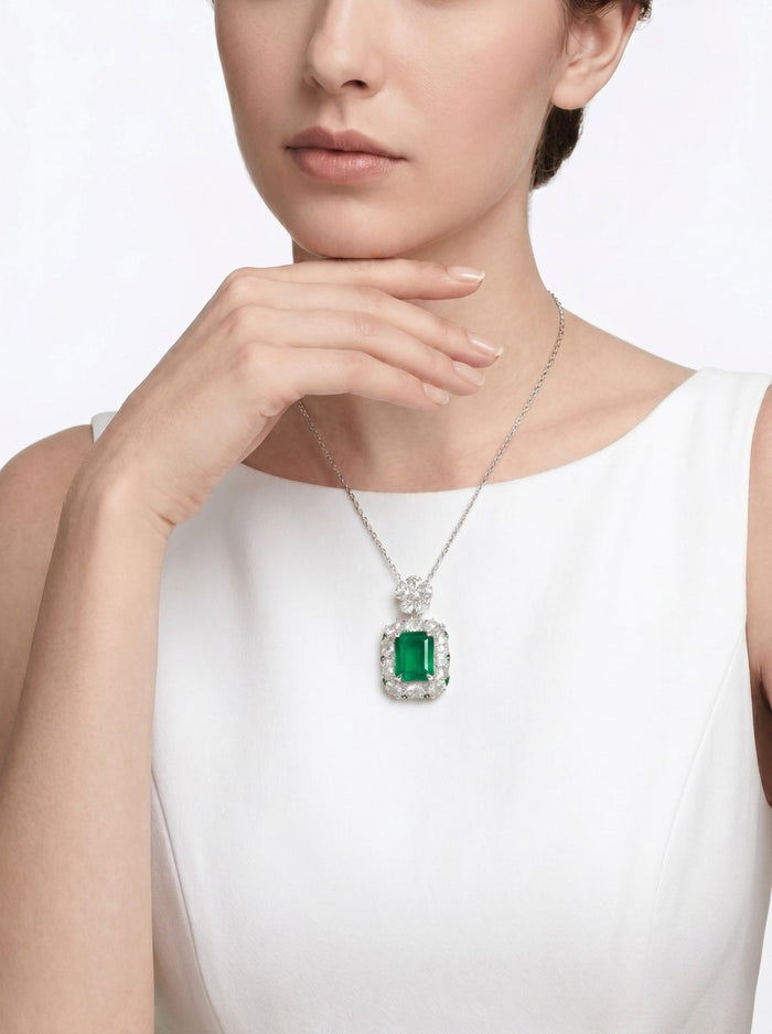 Verdant Emerald Pendant - Gem Vivi