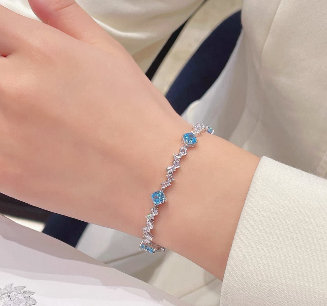 Azure Aquamarine Ice Bracelet - Gem Vivi