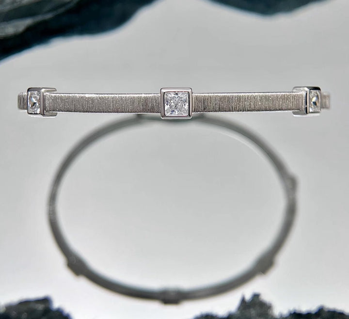Celeste Star Bangle - Gem Vivi