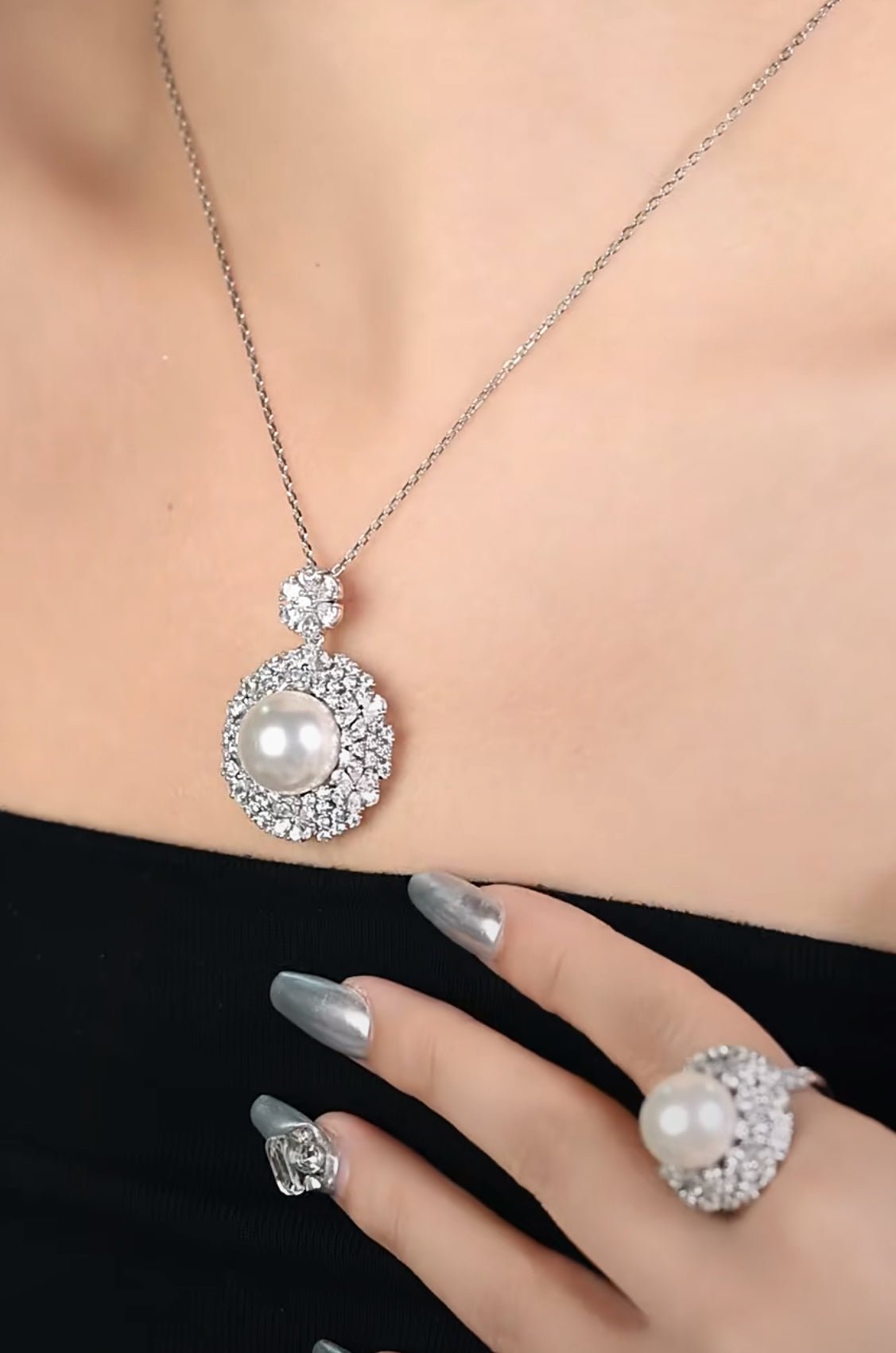 Celestial Pearl Pendant Necklace - Gem Vivi