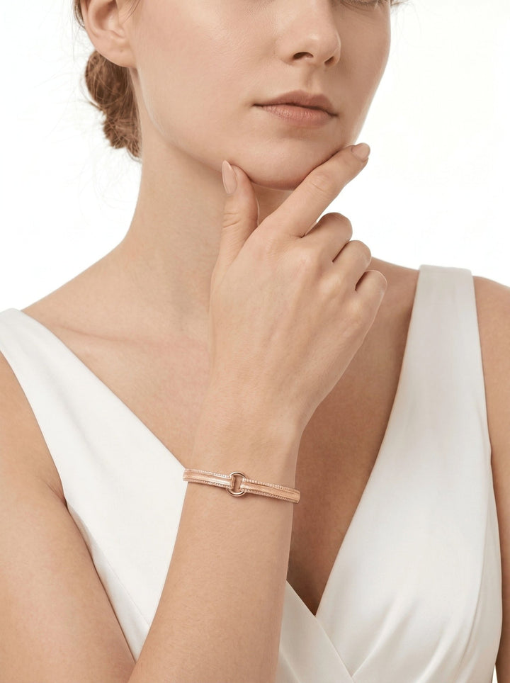 Golden Embrace Loop bracelet - Gem Vivi
