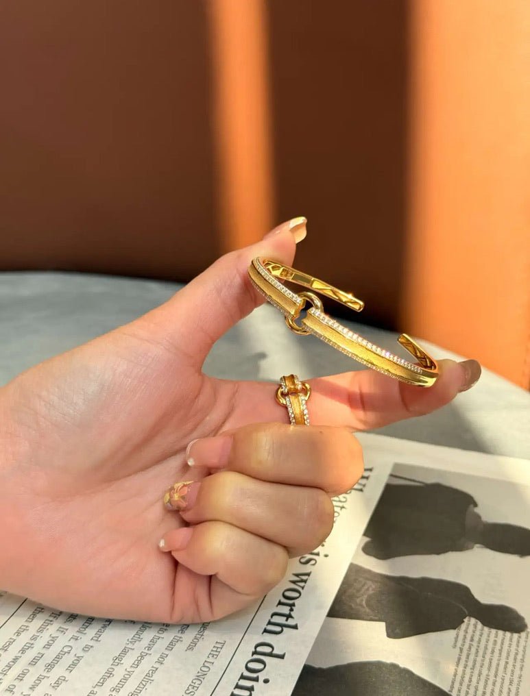 Golden Embrace Loop Ring - Gem Vivi