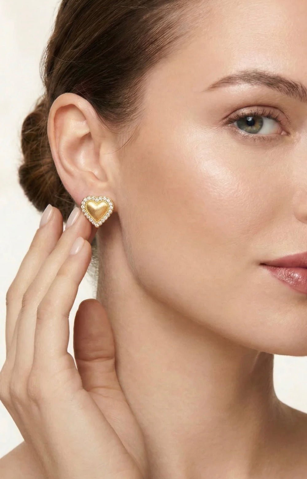 Golden Heart Halo Stud Earrings - Gem Vivi