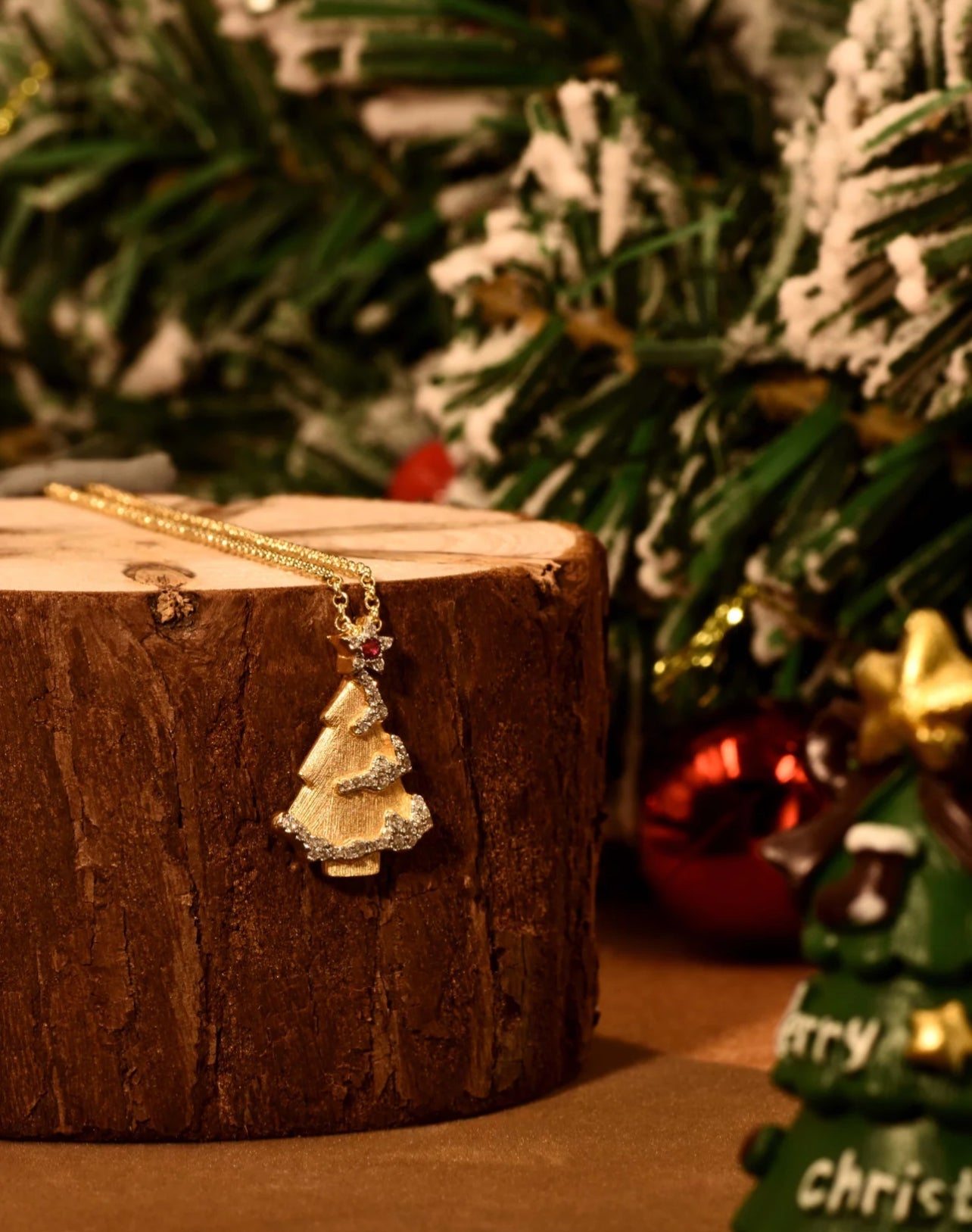 Golden Holiday Tree Necklace - Gem Vivi