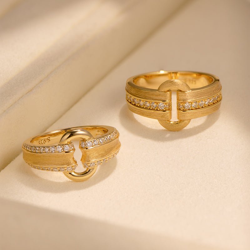 Golden Linked Grace Ring - Gem Vivi