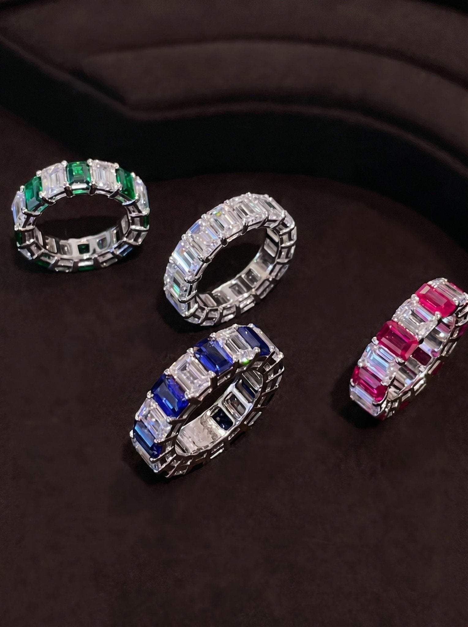 Lumière Emerald-Cut Eternity Band - Gem Vivi