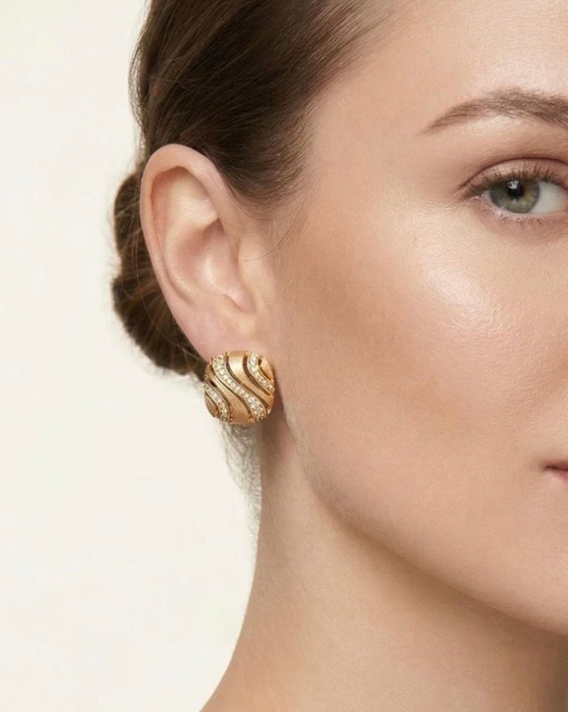 Marisa Wave Stud Earrings - Gem Vivi