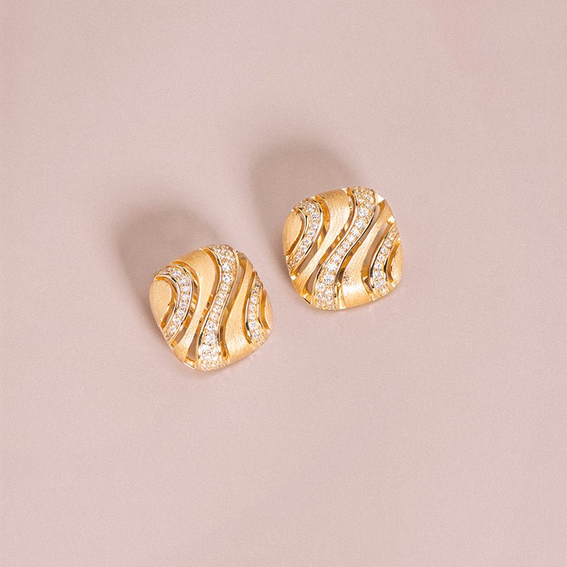 Marisa Wave Stud Earrings - Gem Vivi