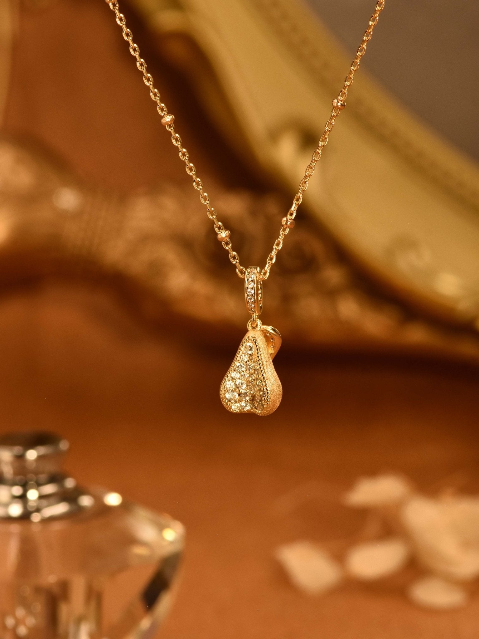 Pear White Necklace - Gem Vivi