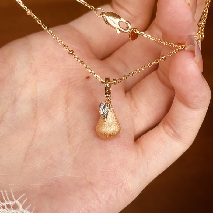 Pear White Necklace - Gem Vivi