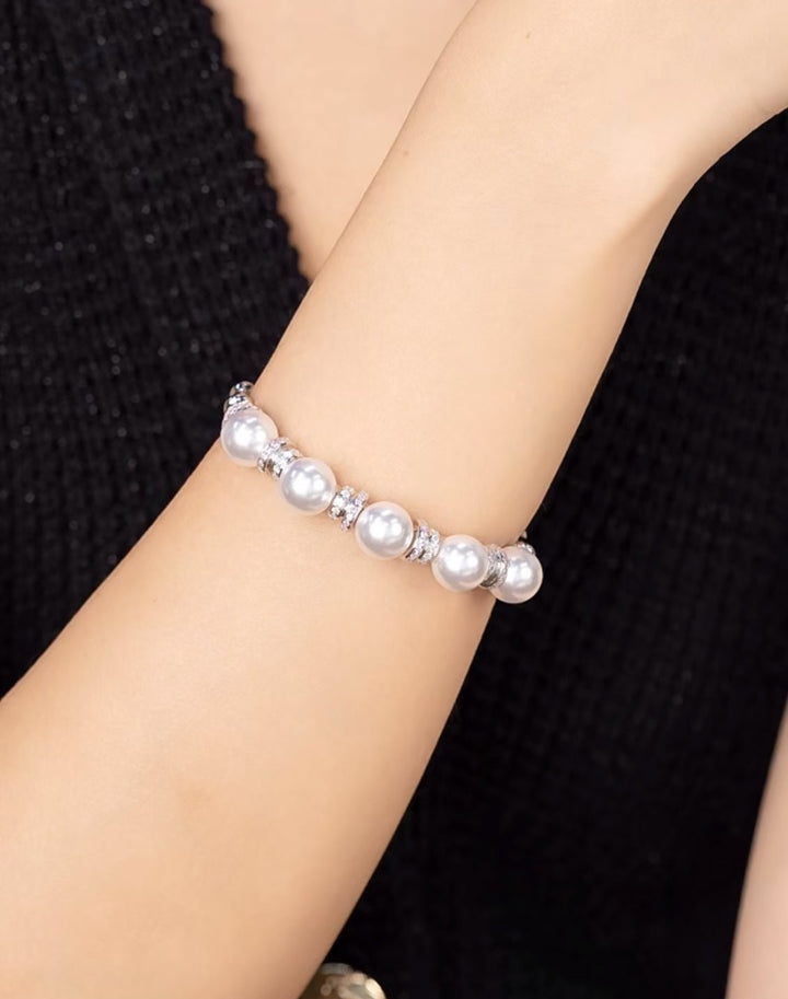 Radiant Pearl Bangle Bracelet - Gem Vivi