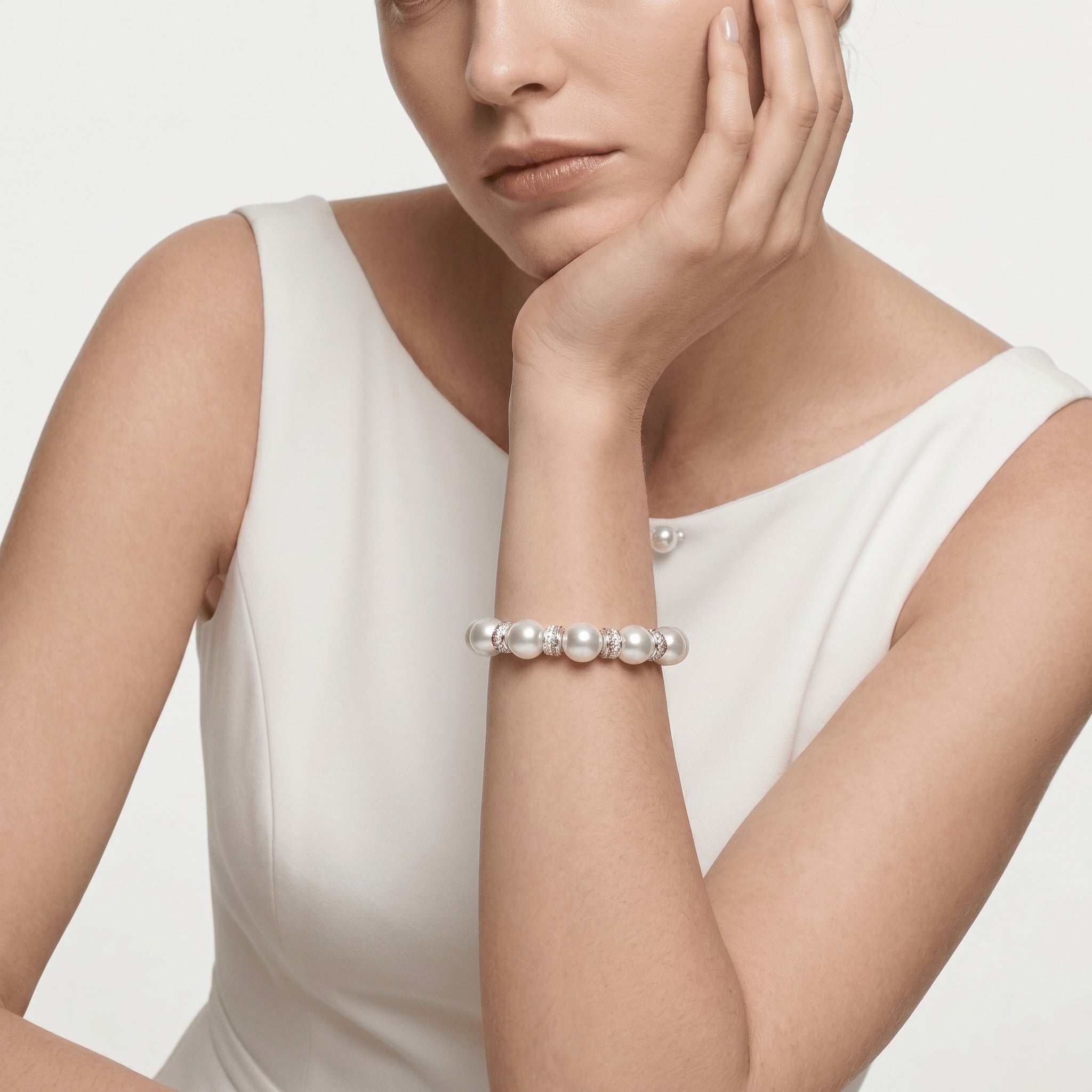 Radiant Pearl Bangle Bracelet - Gem Vivi