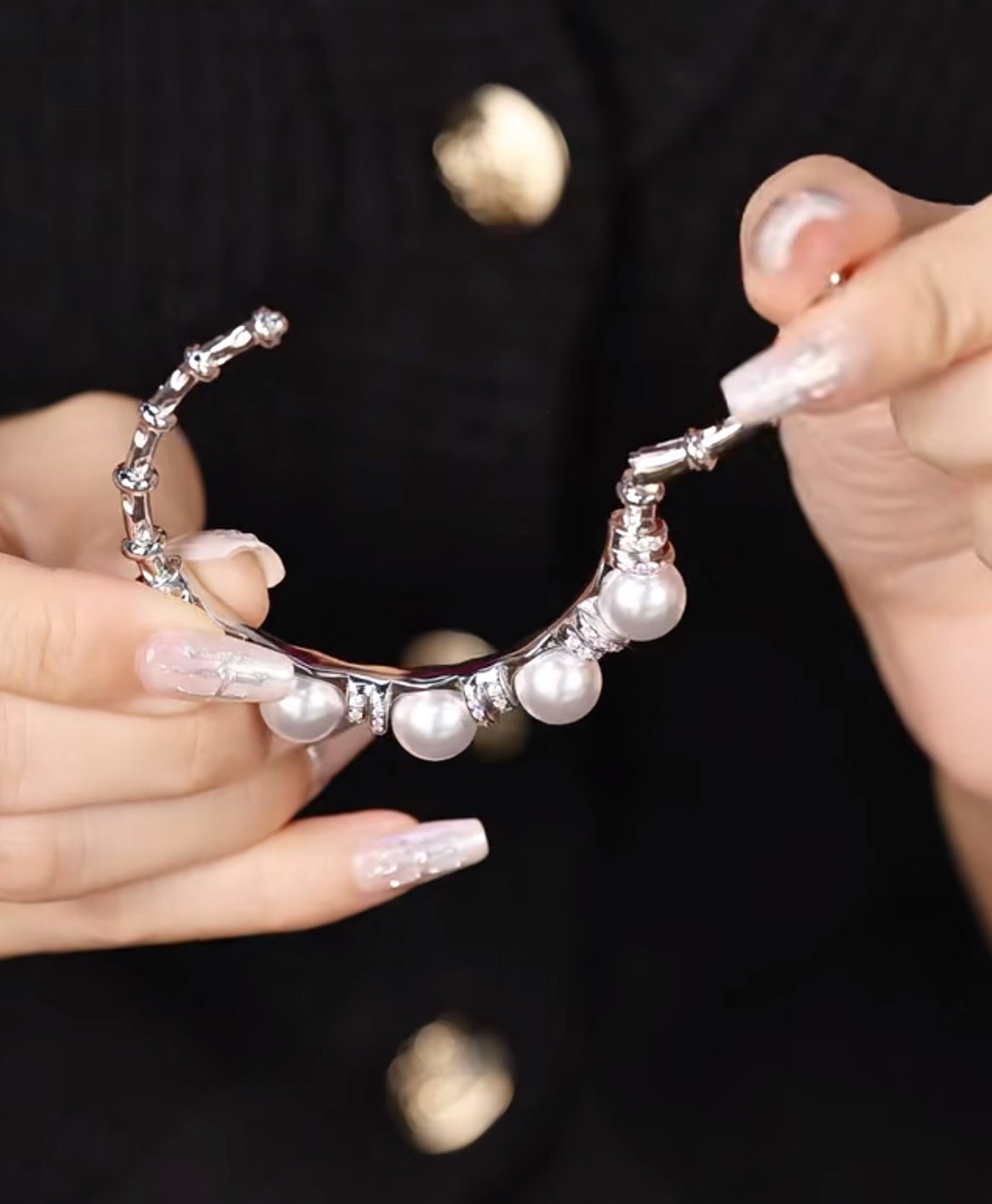 Radiant Pearl Bangle Bracelet - Gem Vivi