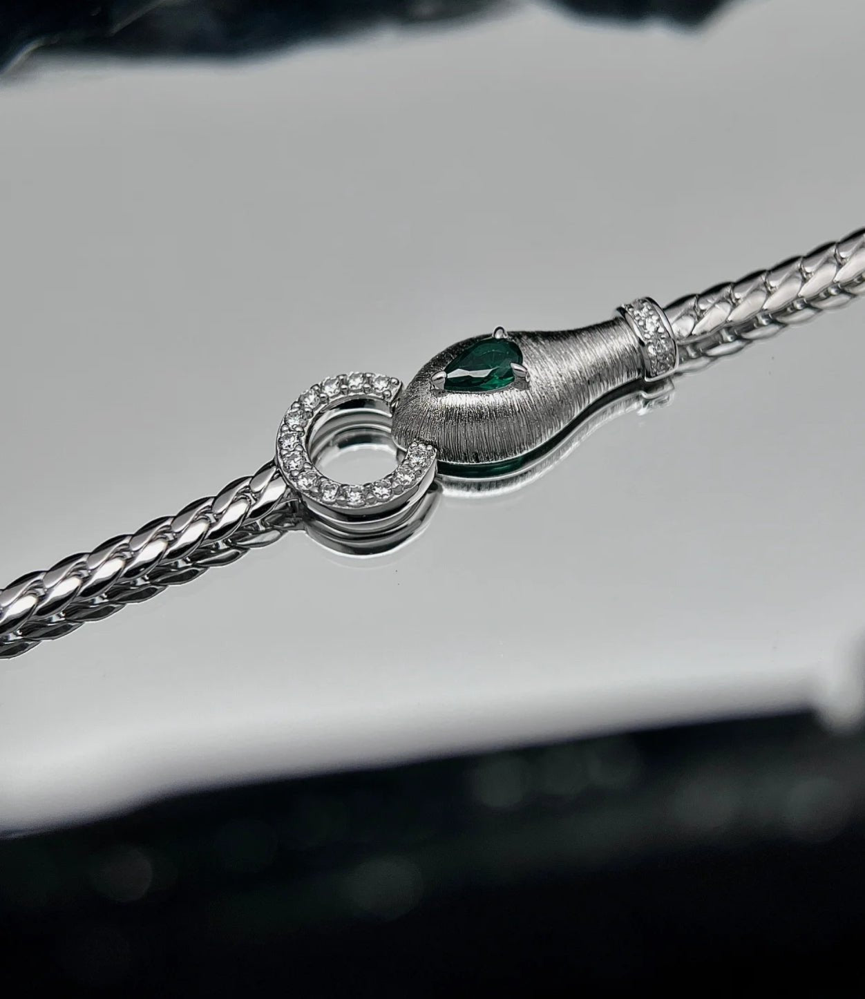 Serpent Clasp Bracelet - Gem Vivi
