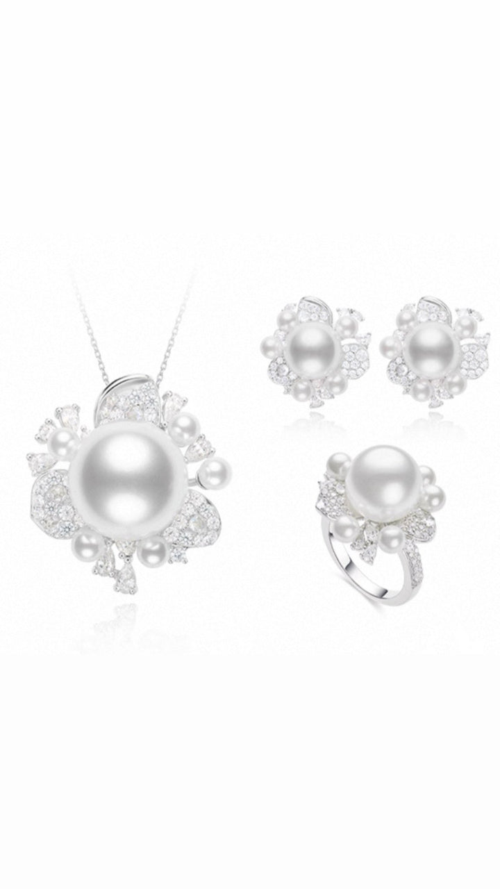 Solaire Pearl Cluster Ring - Gem Vivi