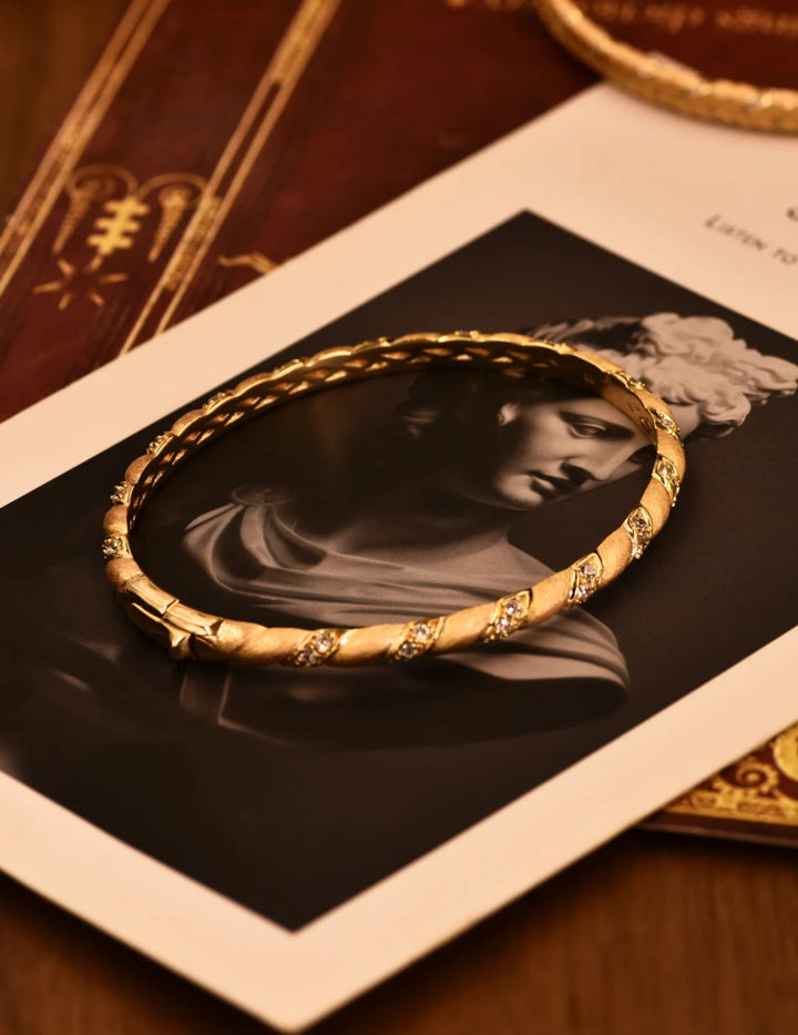 Twisted Lumière Gold Bangle - Gem Vivi